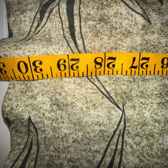 Tommy Bahama Beige and Green Hawaiian Men's Shirt M Tropical Resort - Picture 8 of 8